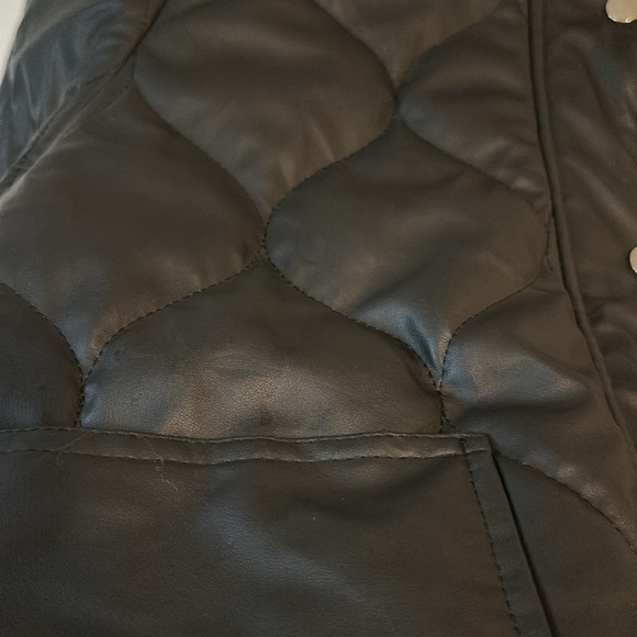 HAUTE MONDE | Mock Neck Quilted Jacket Black - Picture 7 of 16